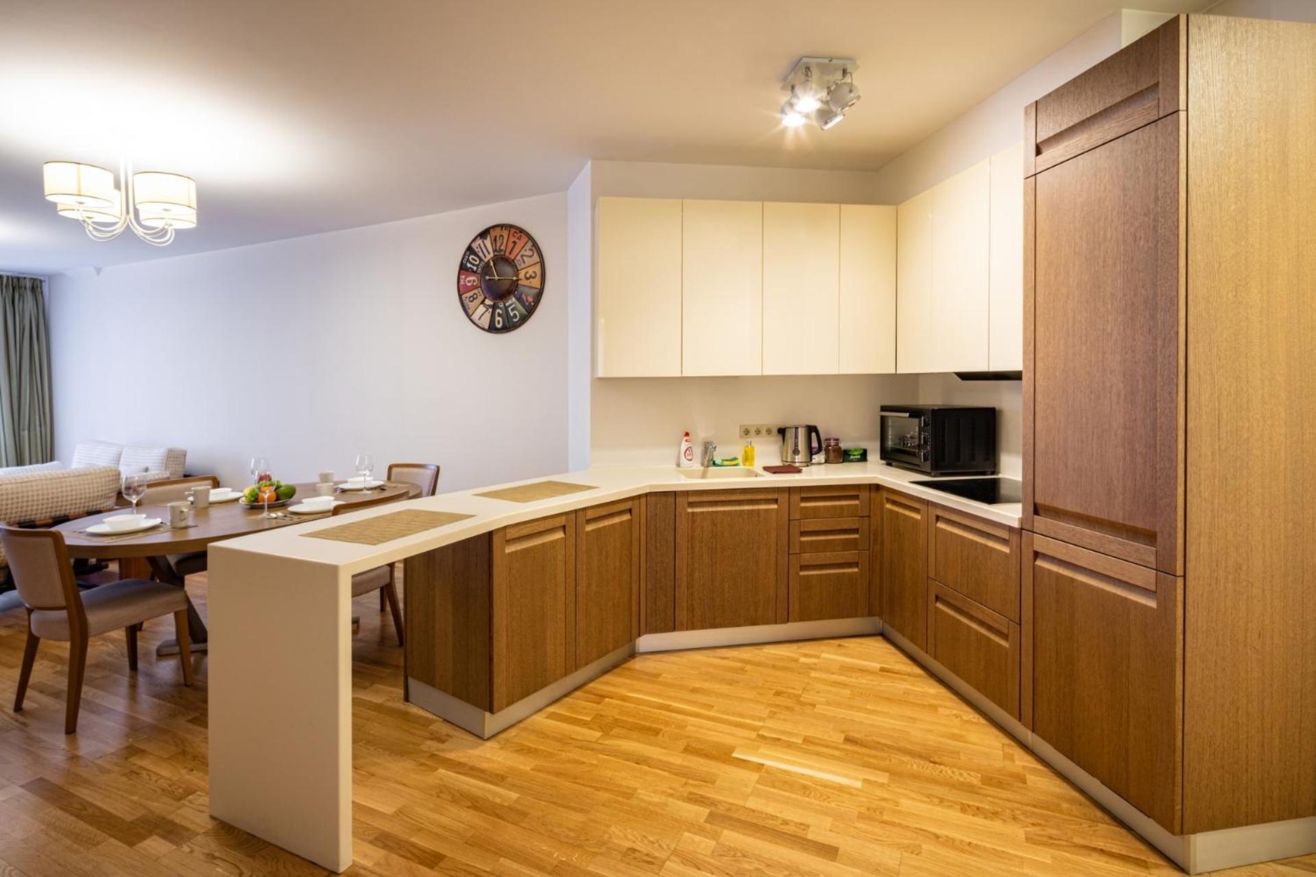 Old Two Bedroom At Galleria Leilighet