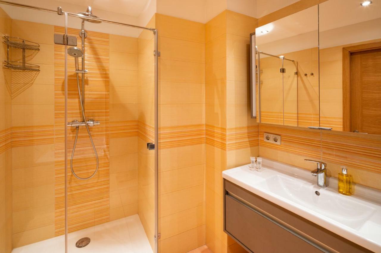 Old Two Bedroom At Galleria Riga