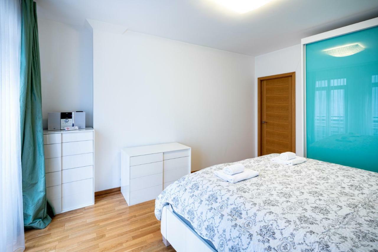Old Two Bedroom At Galleria Leilighet *